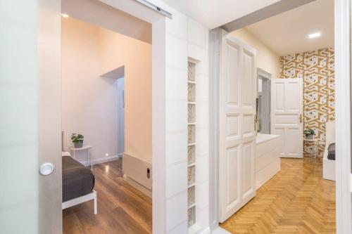 New Central and Convenient Flat - image 14