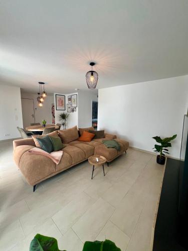 Stilvolles, modernes Apartment mit Sonnen-Balkon, Baden-Baden