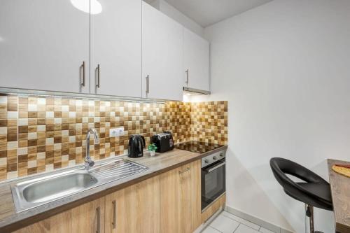 Homey new studio great central area - image 9