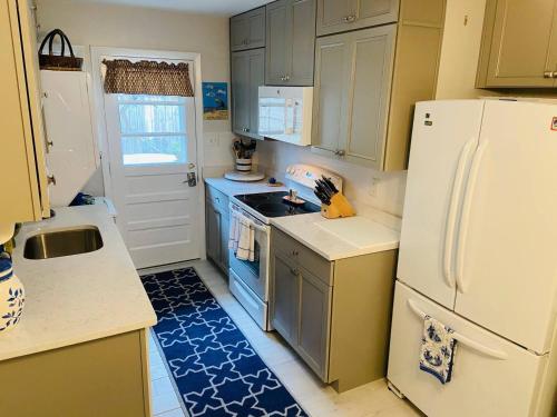 Endless Beach #A,Oceanfront,3bedrooms-2bath-Pet Friendly - Tap to explore photos