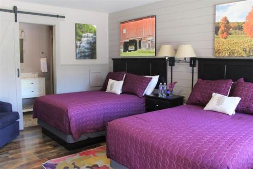 2 double beds