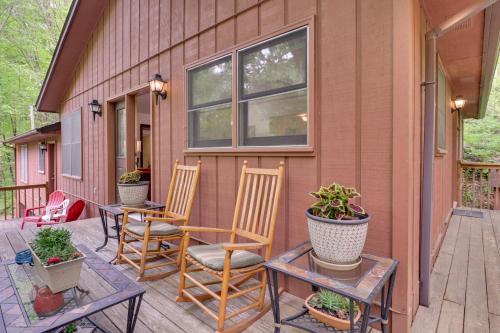 Creekside Home with Fire Pit Less Than 15 Mi to Hiking - image 3