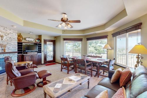 Calle Cancion Charms in Temecula, USA