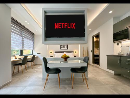 Luxury Downtown Apartment A5 5