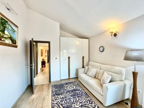 Three-Bedroom Apartment with Sea View