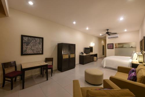 room detail thumbnail 0