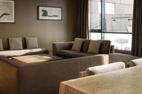 574883956 Radisson Blu Royal Hotel Dublin