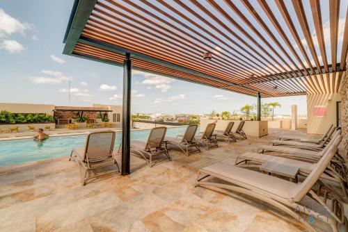 Sunlit Studio 2 Pools BBQ Gym 5th Ave 4 Blocks in Playa del Carmen, Mexico