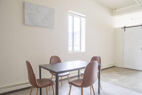 Flexhome Westown 2BR RS3 in Fiserv and Theater District in Milwaukee, USA