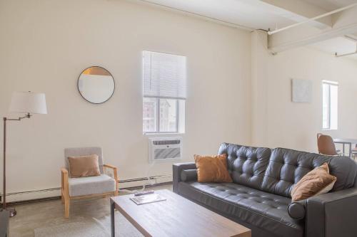 Flexhome Westown 2BR RS3 in Fiserv and Theater District in Milwaukee, USA