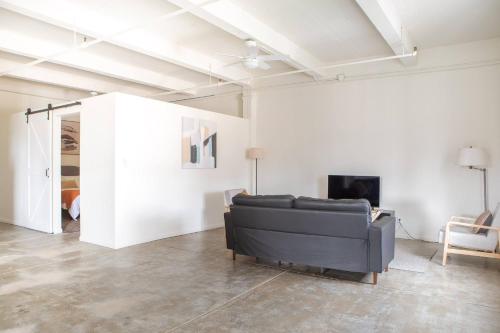 Flexhome Westown 2BR RS3 in Fiserv and Theater District in Milwaukee, USA