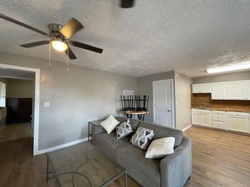One Bed 1 Bath with Full Kitchen near Fort Sill in Lawton, USA