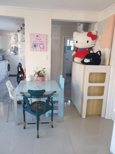 C3 Save money budget affordable cabin with comfort! Cabin 3 in جبل ألبرت