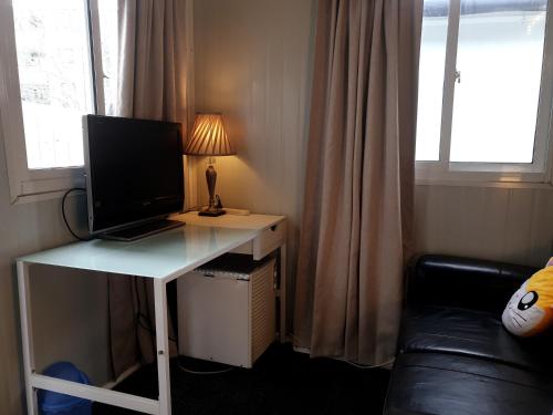 C3 Save money budget affordable cabin with comfort! Cabin 3 in جبل ألبرت