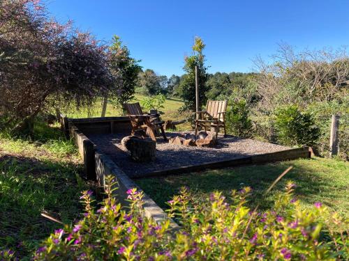 Flame Tree Chalet, Booroobin (photo 10)