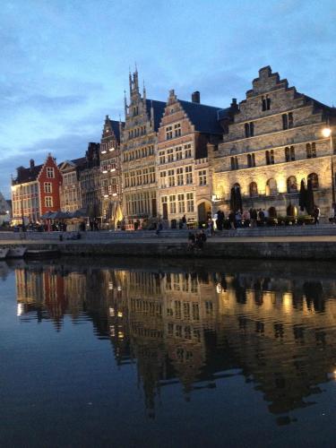 De Draecke Hostel – Ghent, CA