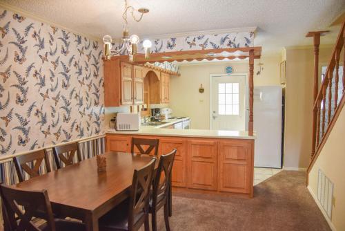 Claim Jumper #17 Townhouse - image 6