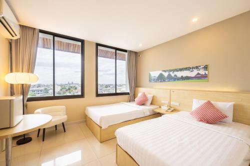 room detail thumbnail 0