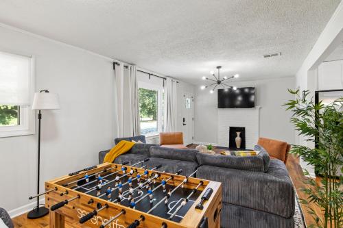 Secluded 2 Bedroom and King Loft 10 Min to Airport in Atlanta, USA