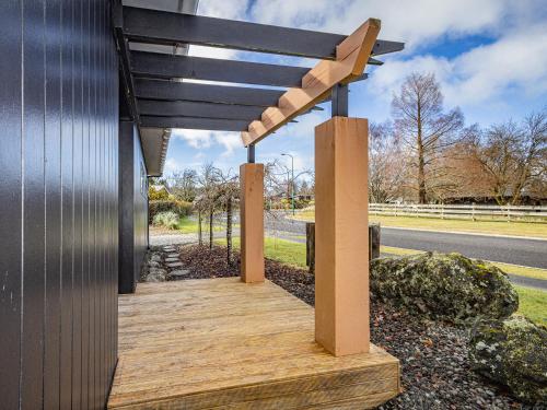 Snow-Vannah - Ohakune Holiday Home