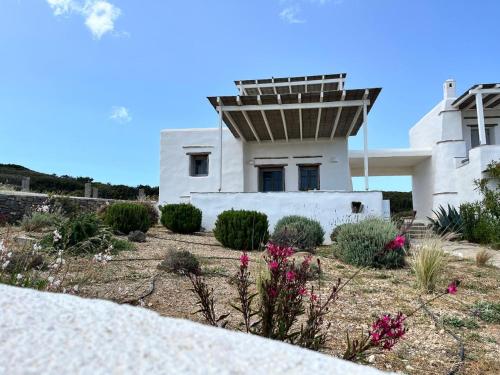 Parian Philoxenia Villa, Mikri Santa Maria beach – khách sạn tại Santa Maria