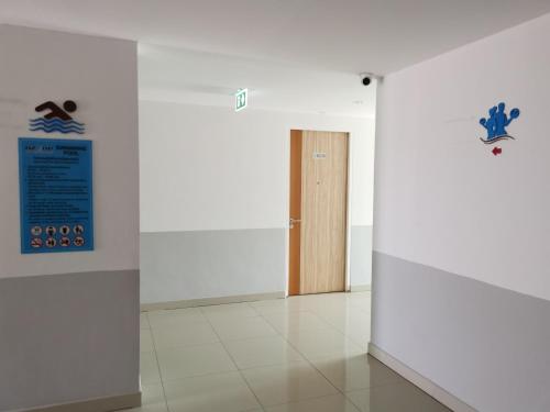 7 Floor - Mountain view Studio room at OZC near Kata beach, Kata pláž (fotografie 8)