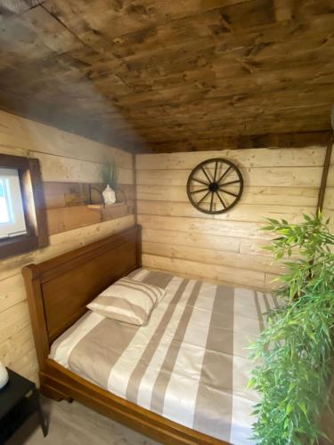Viesnīcas āriene, Les Pichies, Logement insolite, Tiny House de Julia in Chassenard