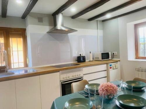Facilities, El Asturcon in Pilona
