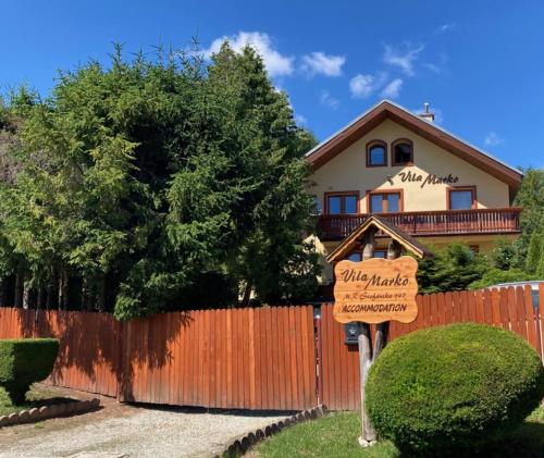 維拉馬爾科酒店 (Vila Marko) in 羅瓦萊斯那