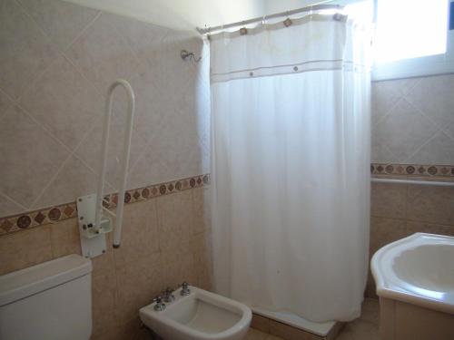 2 bedrooms, 3 beds
