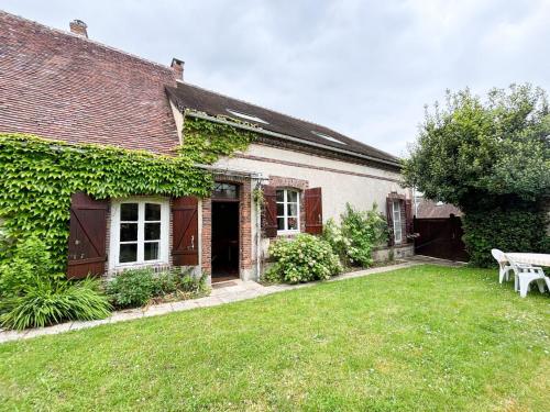 Jolie maison de campagne jardin barbecue billard