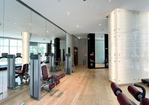 Burj Khalifa Canal View Fully Furnished Studio At Damac Prive - Fitness center