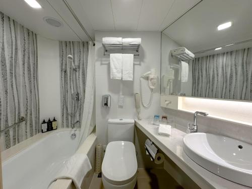 room detail thumbnail 2