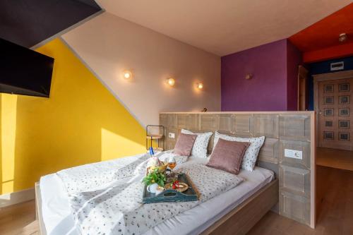 1 queen bed