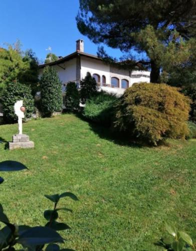  Penthouse in the green with private pool and garden in Portula