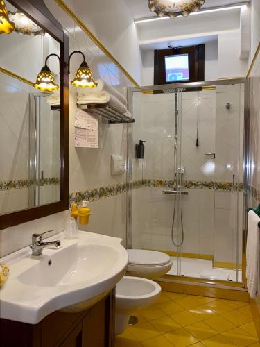 淋浴間, Bed & Breakfast Casa Anna Rita in 維耶特利蘇瑪雷
