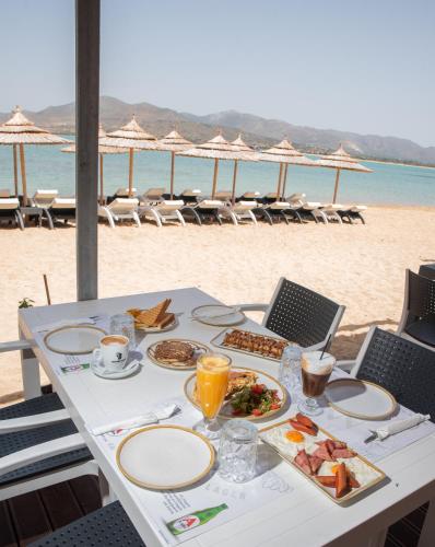 Coralli Rooms & Restaurant 3