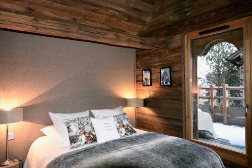 1 double bed, 2 twin beds