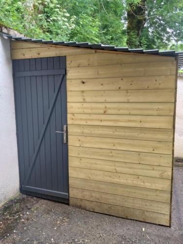 2 bedrooms, 3 beds