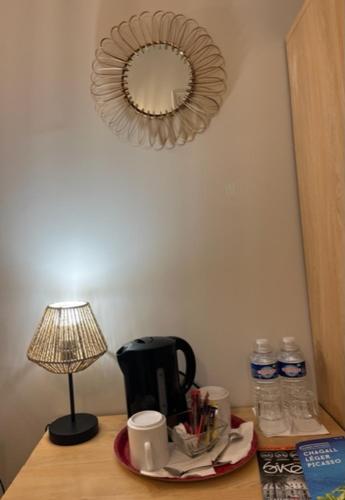 Economy small Double Room Semi Basement image 5