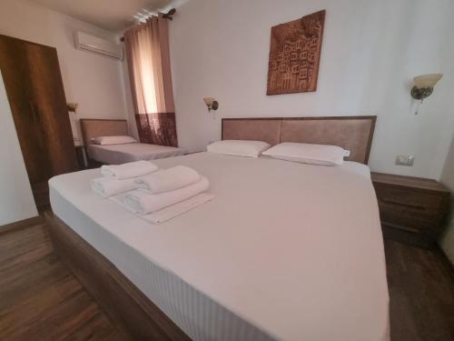 HOTEL VILA TWIX – Berat, NY