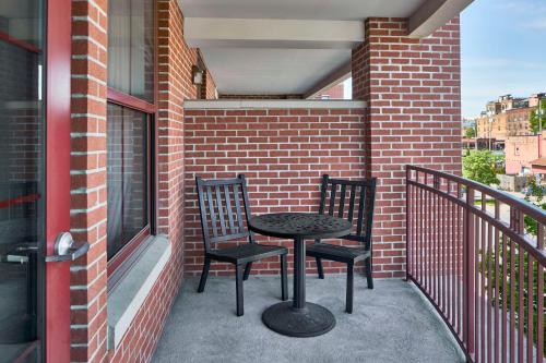 Hampton Inn & Suites Saratoga Springs Downtown - image 7