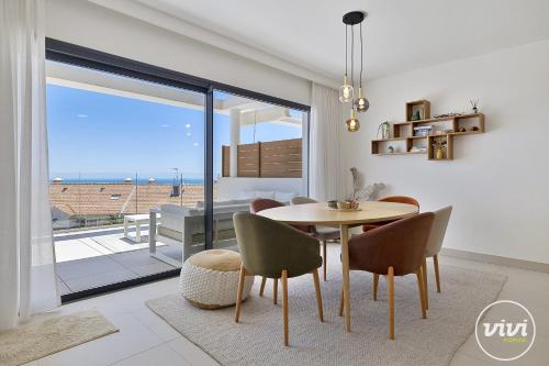 ห้องส่วนกลางสำหรับนั่งเล่น/ดูทีวี, ViVi Homes - La Paz Sauna, Gym & Pool in ริเบียรา ซอล