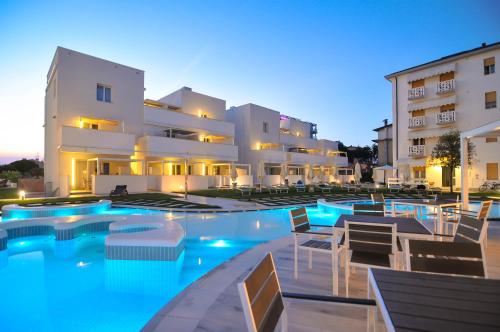 Marina Palace Hotel - image 8