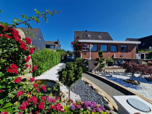 Hotellet från utsidan, Hotel Kenny & Henry in Cuxhaven