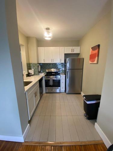 Studio Near Forest Park BJH STL Zoo in Tower Grove, USA