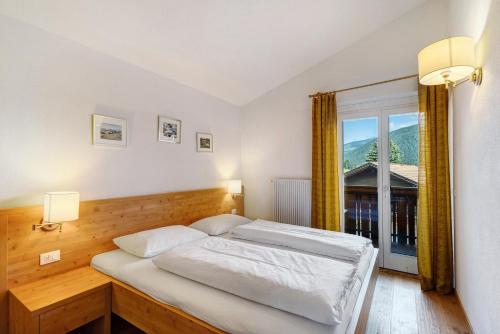 Superior One-Bedroom Apartment with Balcony
