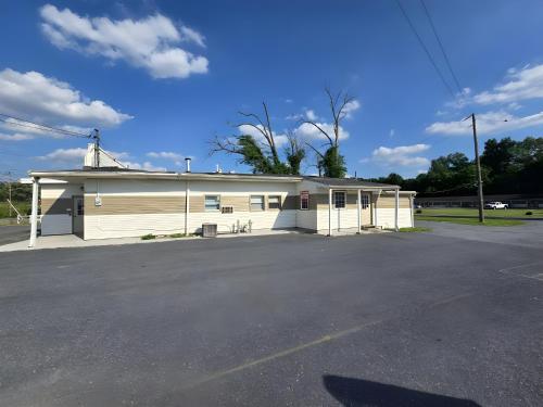 . Scottish Inns - Middletown