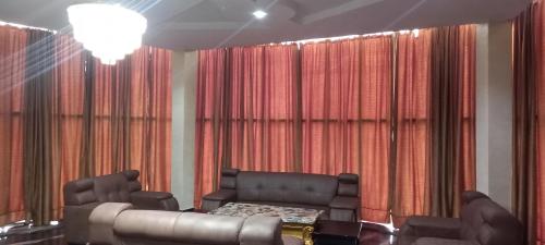 Pecos Place Hotel & Suite in Sapele