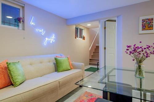 2-BR City Retreat Peace Privacy & Parking in Washington, USA